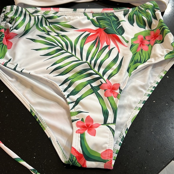 2 Piece Bathing Suit NWOT - Picture 4 of 5